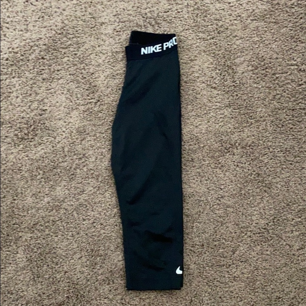 3/15 Bundle Nike Capri leggings size:0-2
